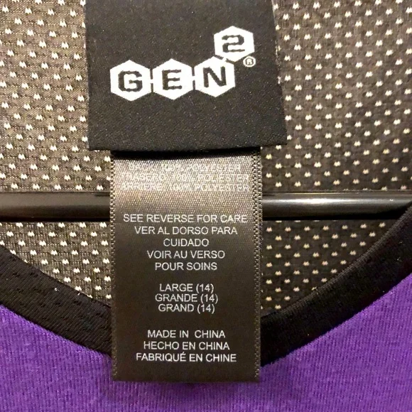 NWOT Washington Huskies [Gen2] Purple, White & Black Womens T-Shirt - Picture 2 of 8